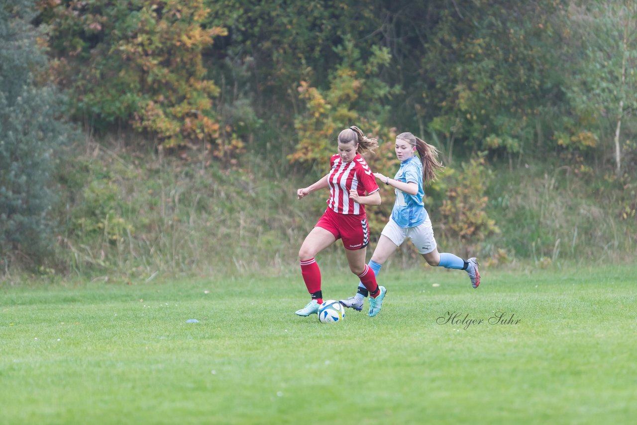 Bild 130 - wBJ TuS Tensfeld - SV Fortuna St. Juergen